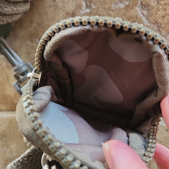 American Eagle olive green belt bag - Picture 8 of 10